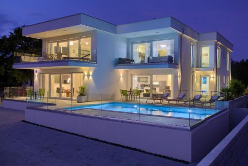 Villa Helines***** – khách sạn tại Linardići