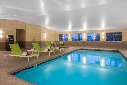 Facilities, La Quinta Inn & Suites by Wyndham Las Vegas Nellis in North Las Vegas