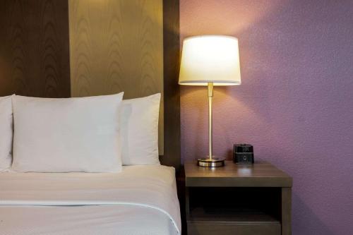 La Quinta Inn & Suites by Wyndham Las Vegas Nellis