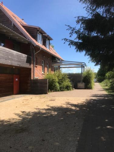 PRIMA Inn Ferienwohnungen Sonnenufer am Ruppiner See 12.0km von Temnitztal entfernt
