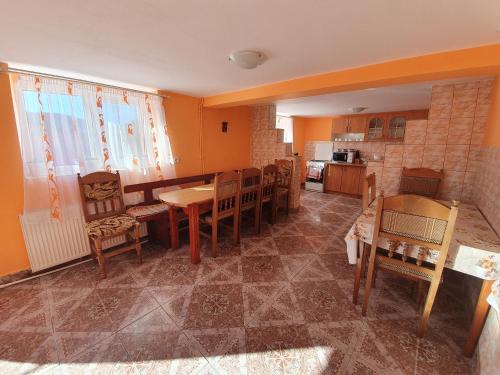 Cabana Popasul Vânătorului (Cabana Popasul Vanatorului) in Arieseni
