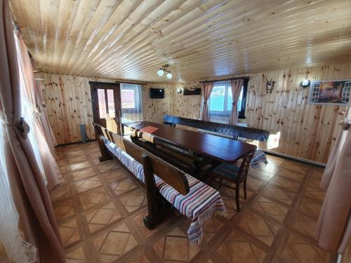 Cabana Popasul Vânătorului (Cabana Popasul Vanatorului) in Arieseni
