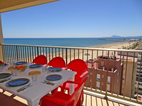Apartment with Sea View image 2