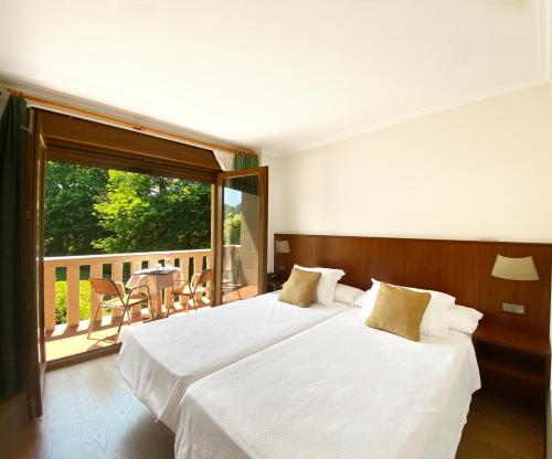 Hotel EntreRobles - image 2