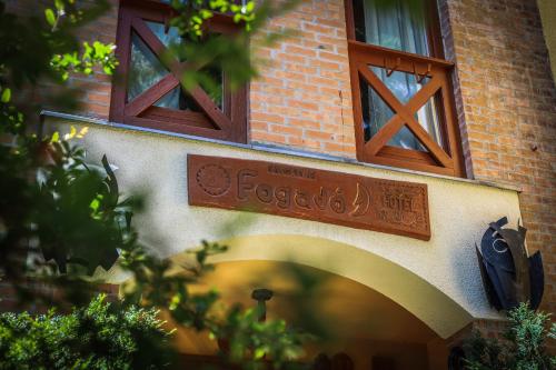 Bagolyvár Hotel - image 5