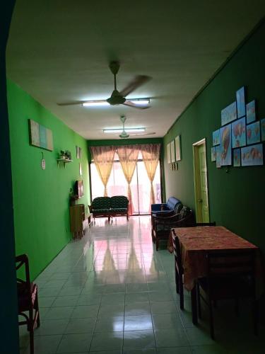 Adiana Homestay