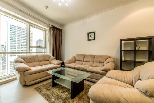 Primestay - Cozy Furnished 1BR near the metro in JLT - image 6