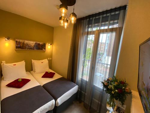Alp Hotel - image 5