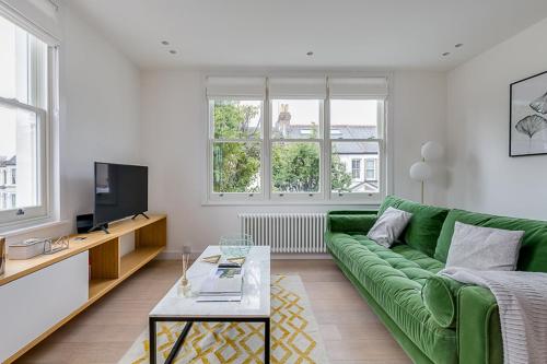 The Imperial Wharf Retreat - Modern 3bdr In Fulham With Rooftop Terrace, Parsons Green, London