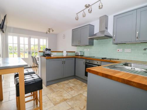 Hall Cottage in Ovington