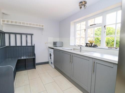 Hall Cottage - image 13