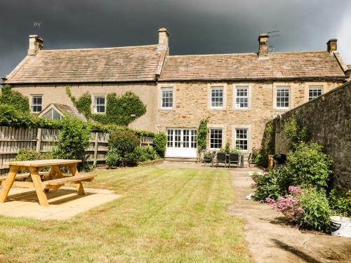 Hall Cottage - image 2
