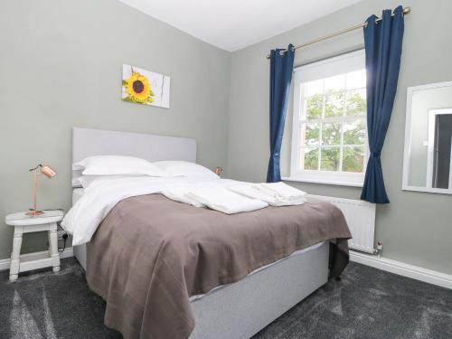 Hall Cottage - image 5