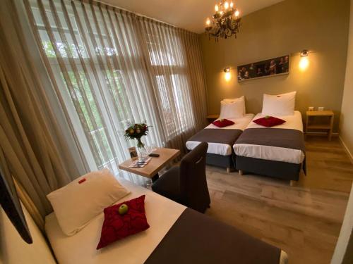 Alp Hotel - image 9