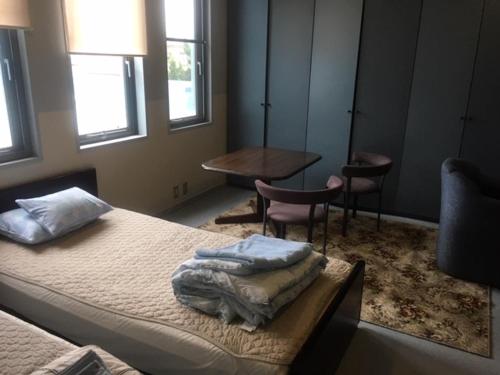 2 twin beds