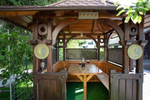Hostel LakeBled 4