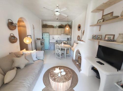  Binichu Beach House in Fornells