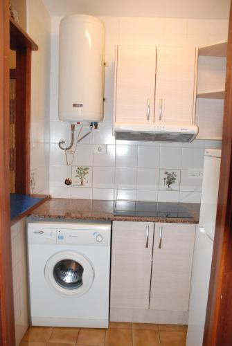 One-Bedroom Apartment image 3