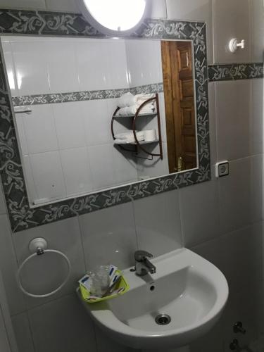 2 twin beds