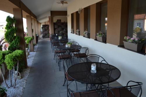 المنظر الخارجي, Reštaurácia-penzión ALTANA (Restauracia-penzion ALTANA) in Nitra
