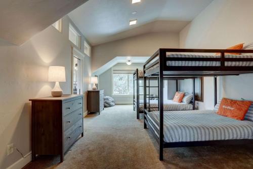 WoodRiver House - image 10