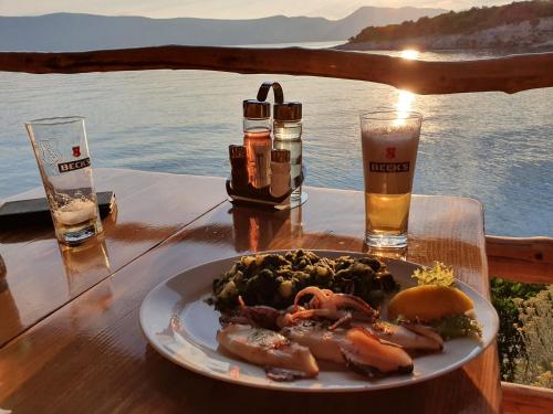 Villa Diny with Pool in ปิเนซิซี