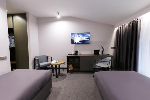 256955529 Kulikovskiy hotel