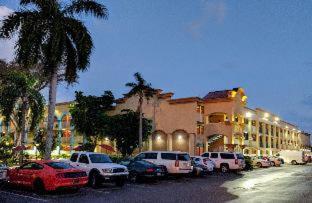 Red Carpet Inn Airport Fort Lauderdale in Форт-Лодердейл (Флорида)