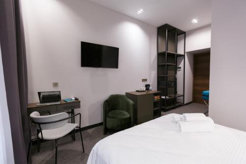 256959069 Kulikovskiy hotel