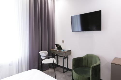 256959426 Kulikovskiy hotel
