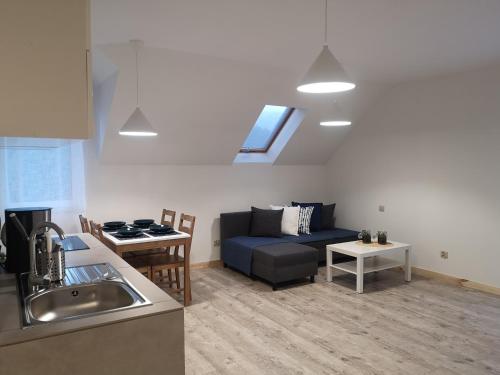 2 bedrooms, 4 beds
