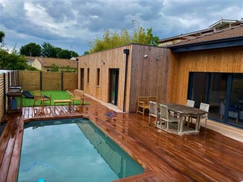 Villa 4chambres à 2 pas du bassin gîte à louer Arès