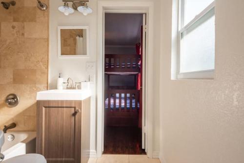 Good Tides-A, sleeps 14, fire pit