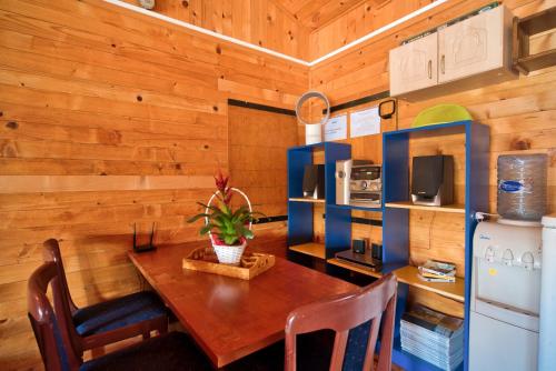 One-Bedroom Apartment image 9