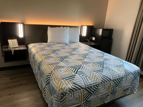 1 queen bed