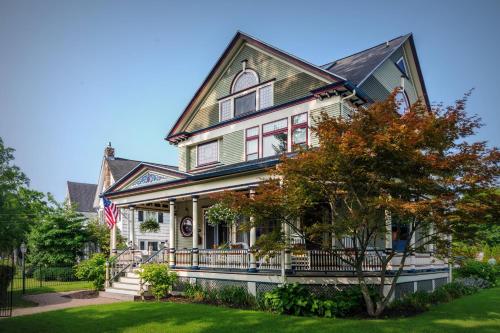 B&B Skaneateles - 2W Lake - Bed and Breakfast Skaneateles