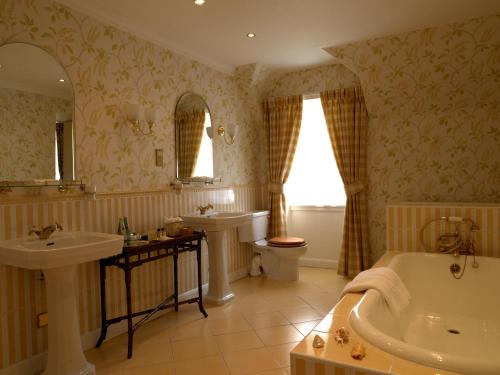 Knockinaam Lodge