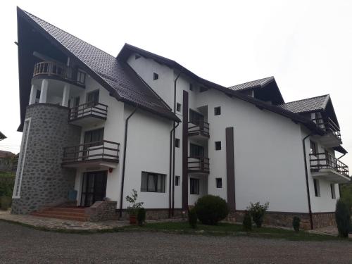 Belvedere - image 5
