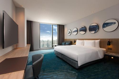 room detail thumbnail 1