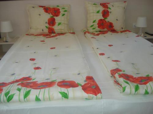 Double Room image 10