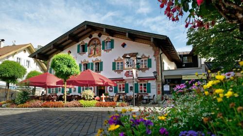 Exterior view, Hotel Alte Post in Oberammergau