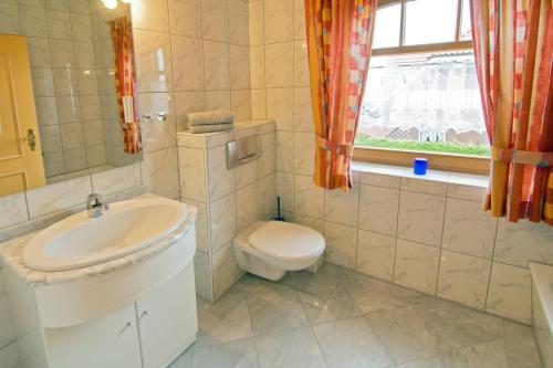 Holiday Home image 1