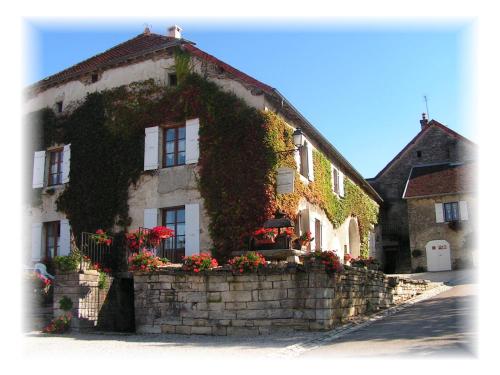 Le CLOS DE L AMANDIER gîte à louer Château-Chalon