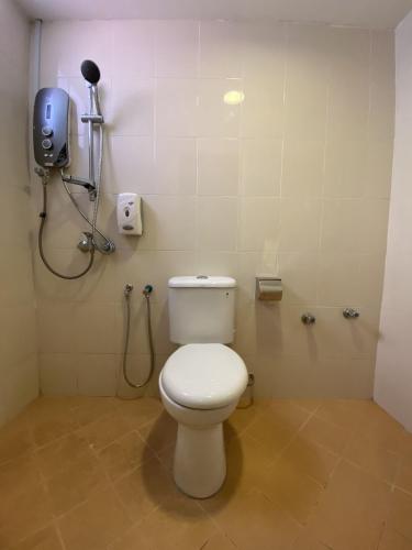 Bathroom, SCC Hotel in Sentul