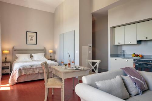1 queen bed