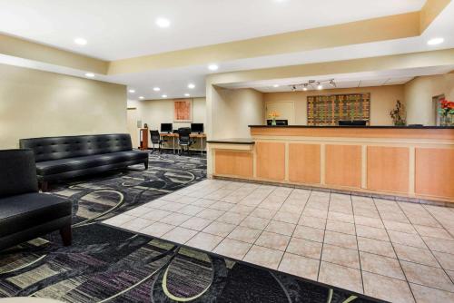 La Quinta by Wyndham Fort Lauderdale Pompano Beach - 로비