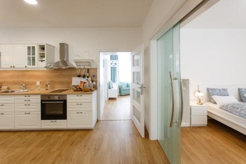 Apartments Villa Whitehouse in มาเรียนสเก้