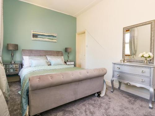 Baggergate House - image 9