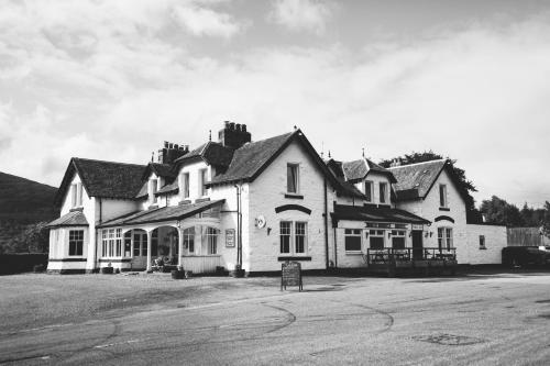 Whitebridge Hotel