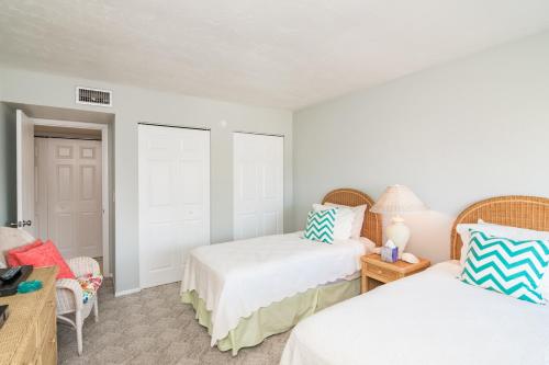 Runaway Bay 245 - image 9